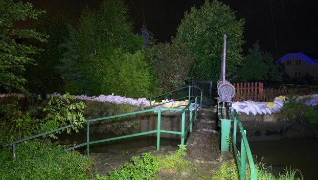 worki z piaskiem, powódź